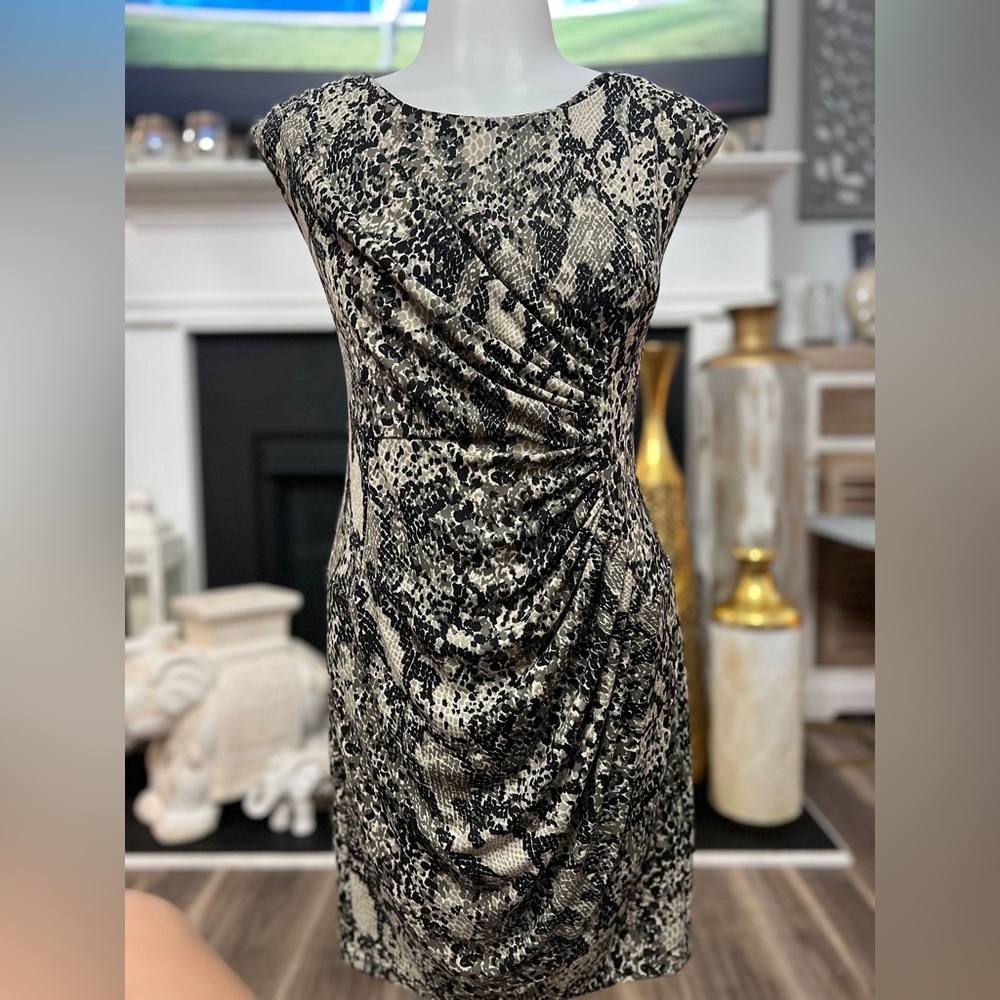 Kenneth Cole New York Body Con Mini Dress - Picture 2 of 7